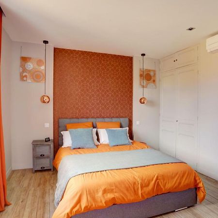 L'Amandine ,45 M2 Terrasse Et Garage Centre Ville Saint-Raphaël Exteriör bild