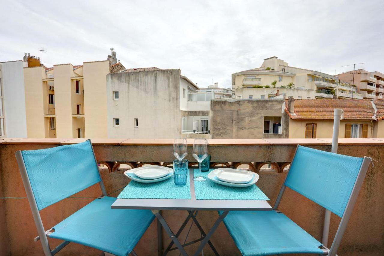 L'Amandine ,45 M2 Terrasse Et Garage Centre Ville Saint-Raphaël Exteriör bild